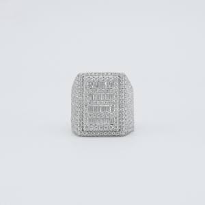 Anillo de oro blanco de 14 quilates para hombre, lujoso y atemporal, totalmente engastado con diamantes cultivados en laboratorio con claridad VVS. - Product Image 1