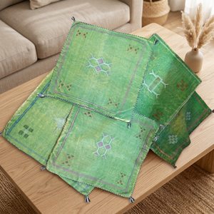 Magnifique coussin en soie de cactus marocaine fait main et personnalisable avec broderie pour la décoration de la maison - Product Image 2
