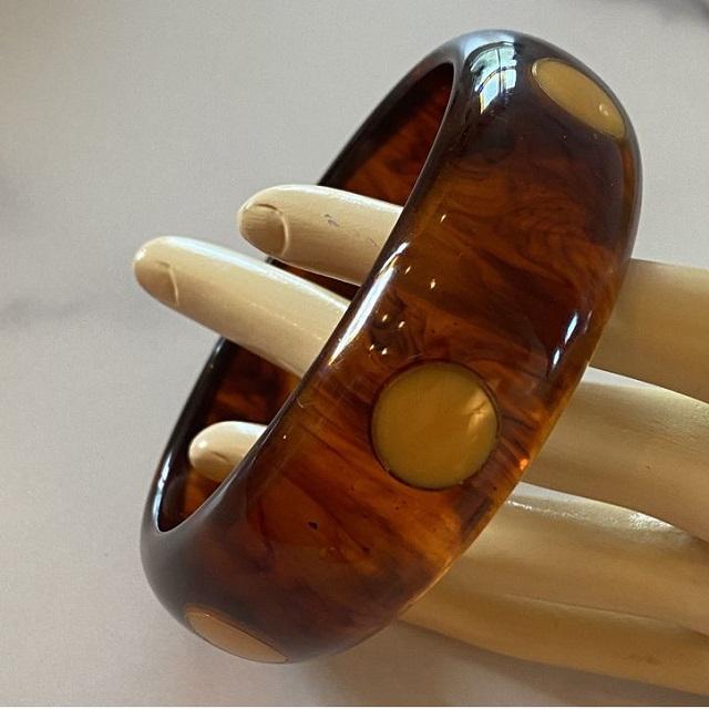 ตามที่แสดง