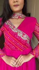 2024 été col en v pur Bandhej avec renard Georgette femmes travail décontracté parole longueur robe lavable Festival Bandhej longue robe - Product Image 2