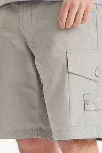 Pantalón corto cargo gris claro para banda de cintura elástica y cuatro bolsillos cortos y tela muy suave para mayor comodidad y uso casual moda - Product Image 5