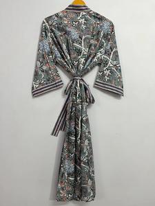 Belle Robe Kimono en coton Robe de chambre Kimono en coton indien Robe traditionnelle pour femmes Kimono Couverture de plage Vêtements de nuit pour femmes - Product Image 3