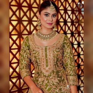 Conjunto de salwar kameez sharara Elite chinon con parte superior con bordado de hilo grueso y sharara con dupatta para salidas informales, directo de fábrica - Product Image 4