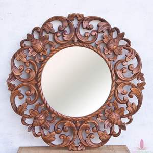 Marco de espejo de madera de mango macizo con detalles tallados a mano para decoraciones de pared del hogar de inspiración tradicional y antigua - Product Image 4