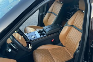 Neatly used Auto-biogra-phy Dyna-<b>mic</b> Edi-tion 542-hp Super-charged V8 - Product Image 4