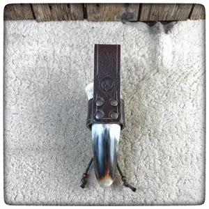 Cuerno para beber vikingo de buey de vaca Natural de tamaño personalizado, decoración de fiesta pequeña personalizada, tiro de cuero tallado, artesanía de animales - Product Image 1