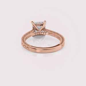 Bague de fiançailles en diamant de laboratoire de forme princesse certifiée IGI, gravée de motifs floraux vintage, en or jaune/blanc et rose 14 carats - Product Image 4