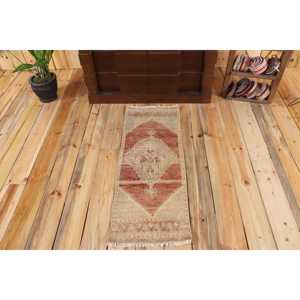 พรมวินเทจสไตล์ตุรกี ขนาด 1.4x3.6 ฟุต พรมขนาดเล็ก พรมลายเรขาคณิตสีแดง - Product Image 1