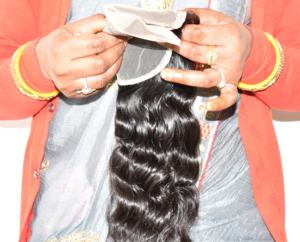 Fabricant d'extensions de cheveux humains bruts indiens paquets ondulés à cuticule aligné pour un usage quotidien disponible pour des prix d'usine d'Inde - Product Image 1