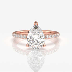 Bague en or 14 carats avec pavé de diamants moissanite et coupe poire élégante - Product Image 6