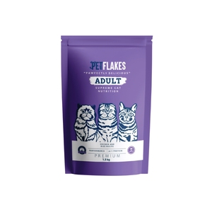 PetFlakes 1,5Kg Organic High-Protein Adult Cat Premium Chicken Pet Treat - Product Image 1