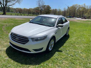Voiture d'occasion de qualité et abordable, Ford Taurus SEL 2014, conduite à gauche - Product Image 2