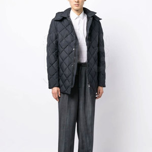 Manteau bouffant d'hiver pour hommes de haute qualité, top vente entièrement personnalisé OEM Service Design col à capuche tissu léger - Product Image 2