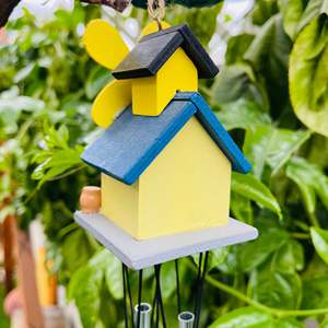YEEYAYA fatto a mano moderna e retrò Mini casa in legno carillon a vento in metallo e ottone ciondolo per la meditazione all'aperto e l'arredamento del giardino - Product Image 1