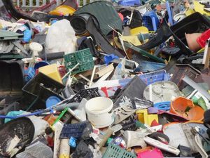 Déchets de plastique en polyéthylène pour le moulage d'équipements sportifs et les applications de fibres à vendre - Product Image 5