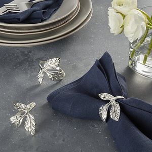 Anneaux de serviette en métal au design intemporel avec finition premium pour décor d'événement classique repas de vacances et élégance rustique - Product Image 1