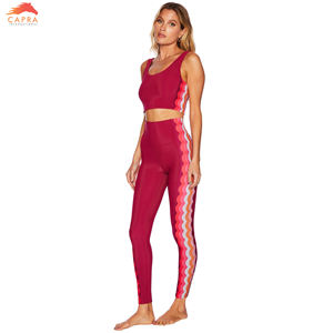 Vêtements pour femmes 2025 Meilleur design Poids léger Col rond Impression personnalisée Ensemble de yoga pour femmes de haute qualité - Product Image 5