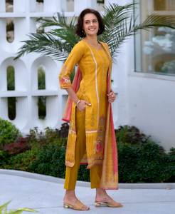 Conjunto de Kurta bordado geométrico de mezcla de seda con pantalón de seda Vaticana y Dupatta - Product Image 2