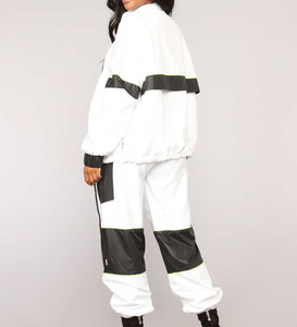 Chándal cortavientos impermeable personalizado 2025 de alta calidad para mujer chándal transpirable a prueba de viento a rayas con cremallera OEM - Product Image 6