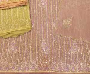 Costumes pour femmes indiens brodés à la main non cousus de créateur moderne pour les fêtes de style traditionnel - Product Image 3