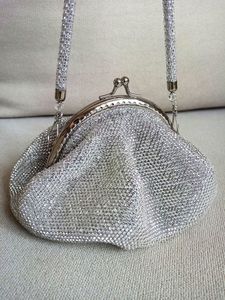 Bolsos de mano de noche de estilo bohemio con bordado decorativo, cadenas cuadradas de perlas, diseño elegante, forro personalizable para mujer, venta al por mayor - Product Image 3