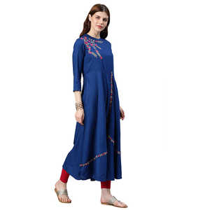 Chemisier et chemise confortables Anarkali Kurta brodés de rayonne bleue élégante pour femmes - Product Image 4