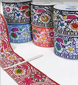 Bordado de encaje floral de lujo, venta al por mayor, adorno de encaje para ropa y proyectos de bricolaje, encaje de flores bordado personalizado tan decorativo - Product Image 4