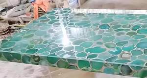 Table de luxe en agate polie artisanale – Motif religieux et floral pour la décoration intérieure – Table en résine d'agate - Product Image 4