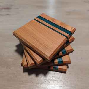 Ensemble de dessous-de-verre en bois de noyer en résine unique pour la décoration artistique de la maison et une utilisation durable avec la meilleure qualité - Product Image 1