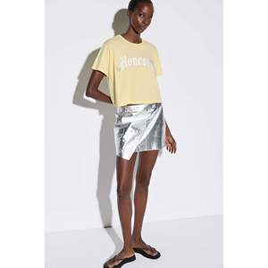 Top Corto Estampado para Mujer, Corte Ajustado, 100% Algodón y Elastano, Transpirable, Estilo Casual de Verano con Decoración de Logotipo, Talla XS - Product Image 2