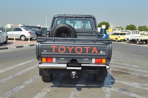 Nuevo/Usado para RHD, Camioneta de 5 Puertas y 6 Asientos, 4x4, Diésel de <4L, 8 Cilindros, Automática, Asientos de Cuero, Interior Oscuro, en Venta - Product Image 6