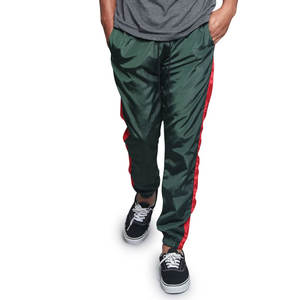 Pantalon coupe-vent élégant et pratique pour tous les jours, restez confortable et protégé avec un pantalon coupe-vent pour homme - Product Image 1