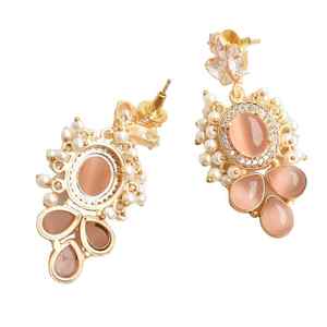 Vente en gros de boucles d'oreilles faites à la main en zircon et cristal-bijoux de mode de mariée ethnique pour les détaillants et les distributeurs - Product Image 5