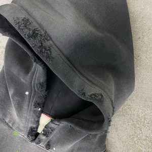 Sweat à capuche personnalisé streetwear délavé au soleil avec rivets et strass pour homme, qualité élégante avec service OEM - Product Image 5