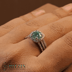 Halo de diamante de corte redondo verde con acentos de solitario estilo anillo de diseño pesado anillo de compromiso para mujer - Product Image 5