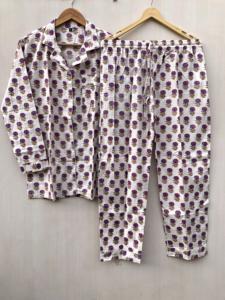 Conjunto de pijama indio con estampado a mano, ropa de dormir, traje para fiesta, conjunto de pijama floral hecho a mano, regalo de Navidad para ella - Product Image 1
