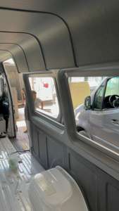 Juego de Accesorios Interiores para Vehículos Comerciales MB Sprinter, el Más Vendido, con Cortinas Ocultas, para Caravanas y Furgonetas - Product Image 6