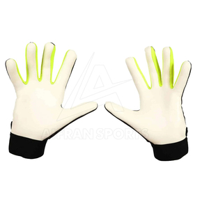 Gants de sport gaélique sublimés personnalisés Gants de football d'entraînement multicolores à prix raisonnable - Product Image 1