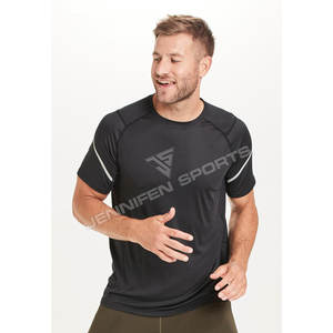 T-shirt de sport en polyester 100% de haute qualité à col rond avec logo personnalisé et motif d'impression numérique à l'intérieur du cou - Product Image 3