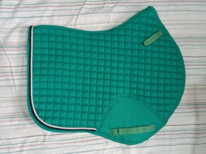 Juego de almohadillas de sillín personalizadas al por mayor, juego de almohadillas de sillín a juego que incluyen botas de cepillado, botas de campana, red para las orejas, precio asequible - Product Image 5