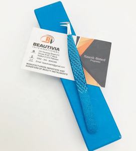 Pinzas de pestañas de 90 grados de brillo azul, herramienta de belleza de acero inoxidable sostenible puntiaguda para extensiones de pestañas de etiqueta privada - Product Image 4