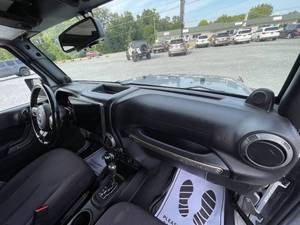 Jeep Wrangler Sport 2014 usado en venta a bajo precio - Product Image 3