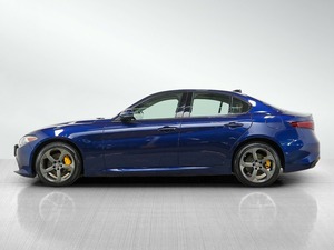 Alfa Romeo Giulia Base 2018 Usado con Poco Kilometraje, Excelente Rendimiento del Motor y Asientos Confortables - Product Image 4