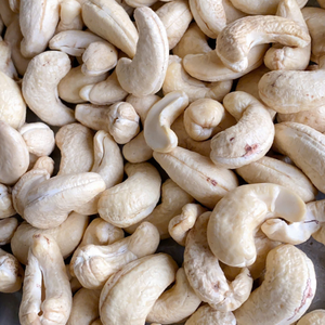 Noix de cajou brutes du Vietnam en gros 1 kg OEM ODM Marque SANTIGO Grade W240 - Product Image 1