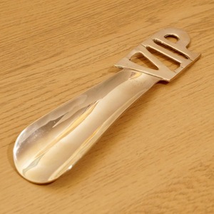 ฮอร์นรองเท้าวีไอพีระดับพรีเมี่ยมพร้อมการออกแบบตามหลักสรีรศาสตร์ขัดเงาเหมาะสำหรับรองรับรองเท้าโฮมออฟฟิศและของขวัญจากอินเดีย - Product Image 2