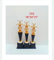 Trophée de luxe Golden Sports Award pour les championnats scolaires Événements et cadeaux en métal durable Parfait pour le cricket Award