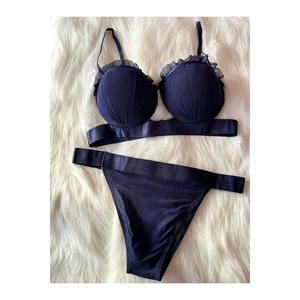 Set reggiseno modello ostrica