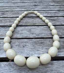 Collier de perles de résine fait main de vente chaude avec des couleurs et des textures étonnantes parfait pour les cadeaux ou un usage personnel - Product Image 5