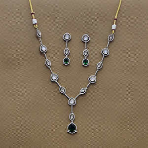 Acheter en ligne qualité d'exportation Kundan collier classique avec Mehndi placage colliers à la mode - Product Image 1