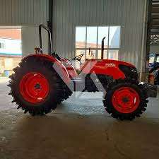Kubota 50hp 4x4 Mini camion agricole de ferme 8hp Tracteur à roues sans engrenage avec avant et rétrocaveuse 4x4 8hp Puissance nominale à vendre - Product Image 6